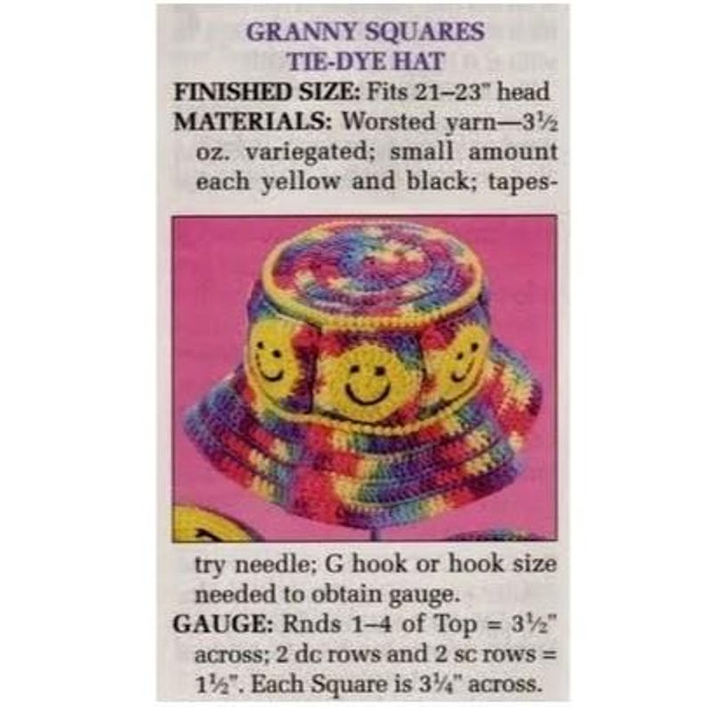 Puede incluir: Sombrero de ganchillo te&ntilde;ido anudado con dise&ntilde;o de caras sonrientes. El sombrero est&aacute; hecho con una variedad de colores, incluyendo amarillo, rojo, azul y morado. Se adapta a una circunferencia de cabeza de 53-58 cm.