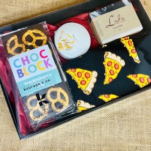 Men&#39;s Gift Box: Socks, Handmade Soap, Shower Steamer & Gourmet Chocolate
