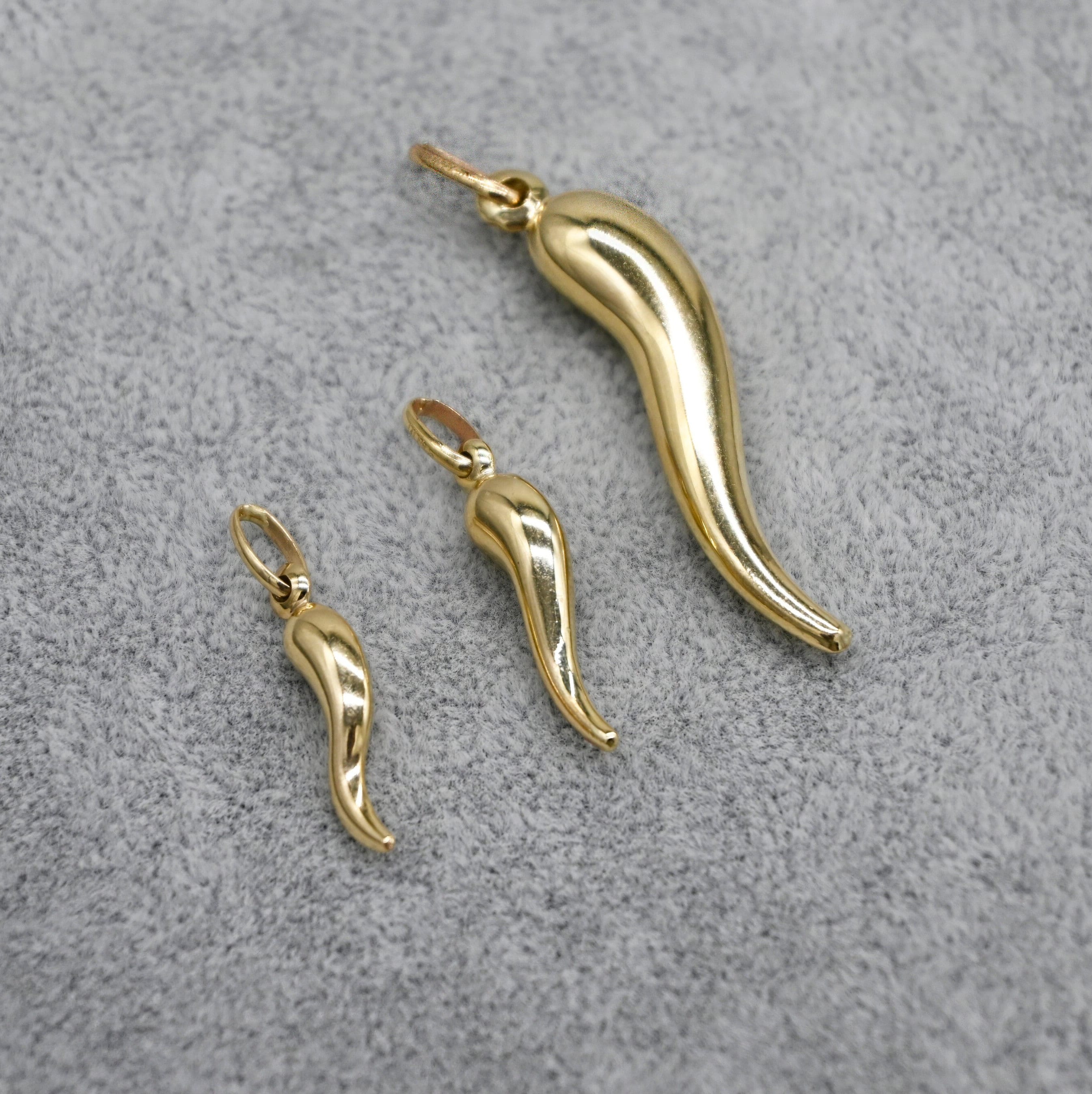 14KT Gelbgold Italienisch Horn Anhänger Kette Anhänger 28 Mm X 8