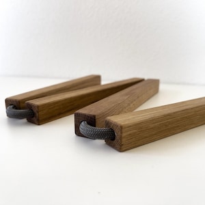 Topfuntersetzer aus Eiche, hochwertiges Geschenk und Mitbringsel zum Einzug, Richtfest oder Geburtstag, schönes Küchenaccessoire, nachhaltig