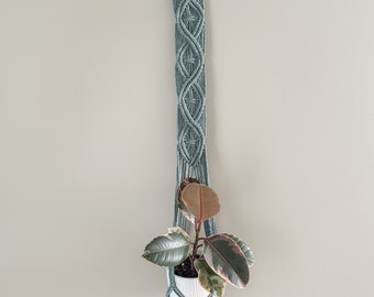 macrame plant hanger | plant hanger | macrame decor | boho decor | handmade gift | plant lover gift