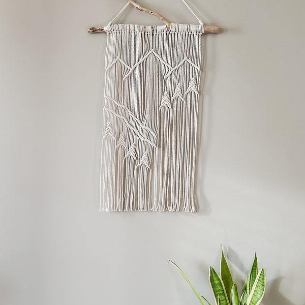 macramé de chaîne de montagnes | trois soeurs | tenture murale en macramé | montagnes en macramé | tenture murale nature | maison bohème