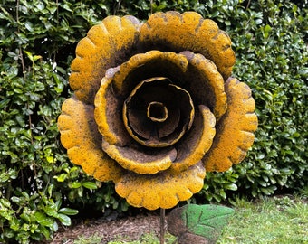 Beautiful iron roses - Garden spike in 4 colours - Height +/- 49 inch