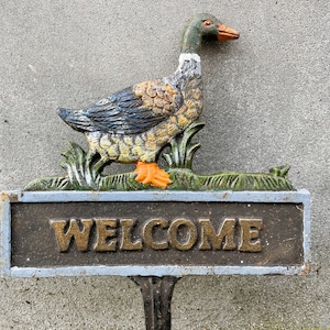 Vintage cast iron garden stake - Garden sign &quot;Welcome&quot; - Duck