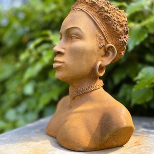 Bust African woman - Afro woman in cast iron