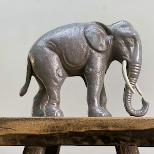 Piggy bank - Cast iron elephant - Vintage style money box