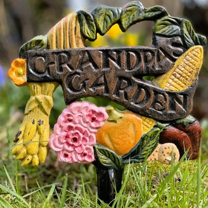 Vintage cast iron garden stake - Garden sign "Grandpas Garden - Kitchen Garden