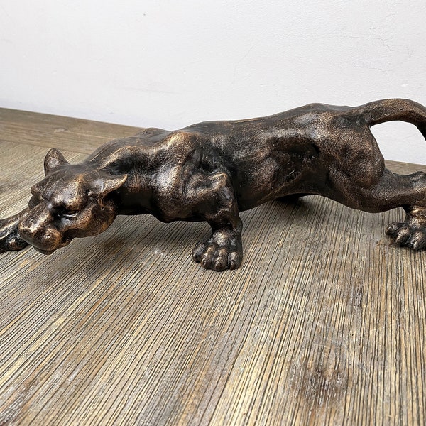 Panther aus Gusseisen - Leopard - Bronze patiniert