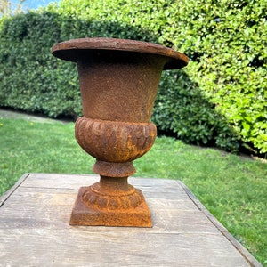 Vase de jardin à la française Jardinière Urne classique 22 cm image 2