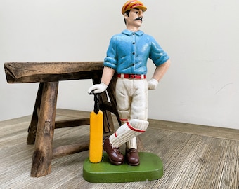 Fine sculpture of a Batsman - Cast iron cricket player