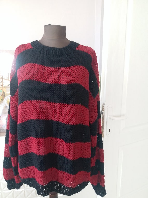 refomed GUNT KNIT SWEATER RED size２ Gucci // Red & Blue Monogram Wool Knit Sweater – VSP Consignment
