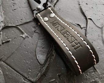 ブラックレザーの三菱キーホルダー、メタルカラビナカーアクセサリー