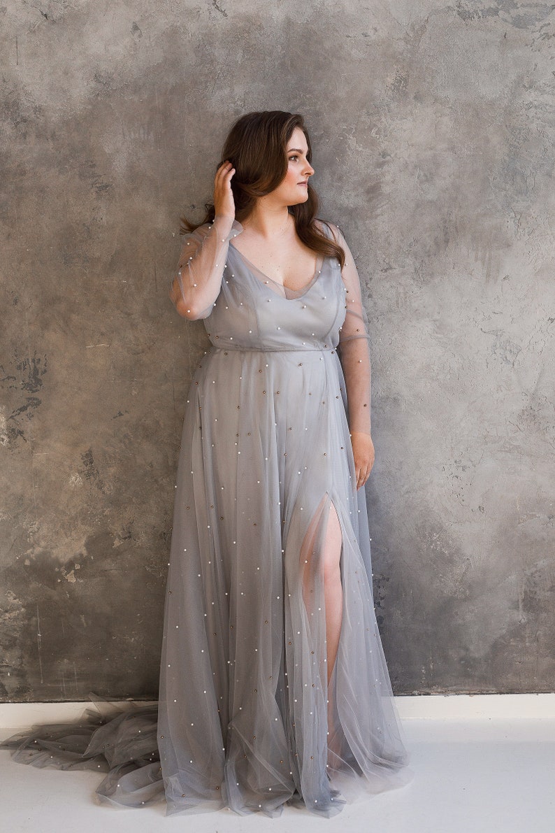 Plus Size Wedding Dress Violetta image 3