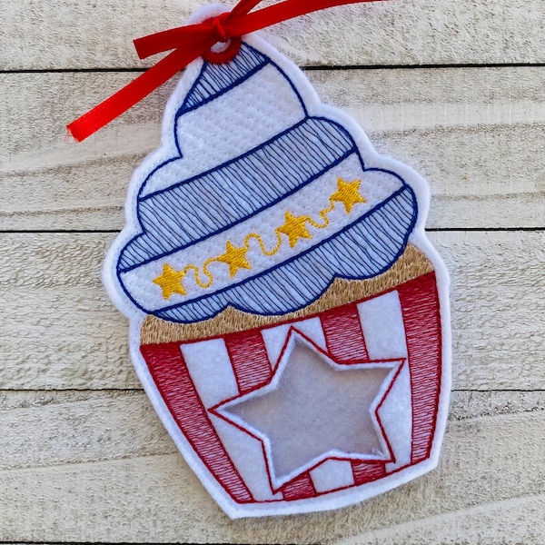 Cupcake Flag Treat Bag, July 4 Treat Bag, Holidays, Party Favor Bag , Special Occasion,  ITH Machine Embroidery Design Treat Bag