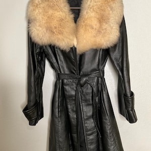 Vintage  Sears 70’s Women’s Black leather Knee Length Coat W/Fur Collar Belted Size 12