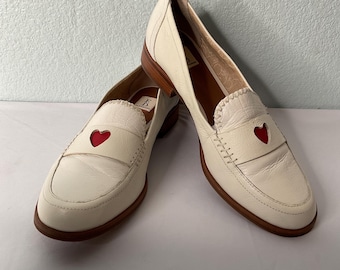 Ellen Degeneres Loafers White With Red Heart Size 7.5