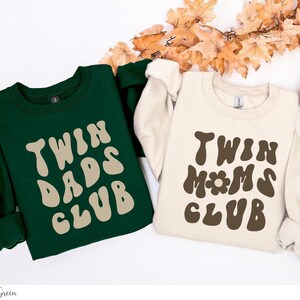 Sudadera para mamá de gemelos, camiseta para papá de gemelos, idea de regalo de cumpleaños para mamá primeriza, camiseta para mamá de gemelos embarazada, regalo para el día de la madre, sudadera para mamá, sudadera con capucha imagen 8