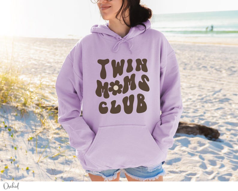 Sudadera para mamá de gemelos, camiseta para papá de gemelos, idea de regalo de cumpleaños para mamá primeriza, camiseta para mamá de gemelos embarazada, regalo para el día de la madre, sudadera para mamá, sudadera con capucha imagen 4