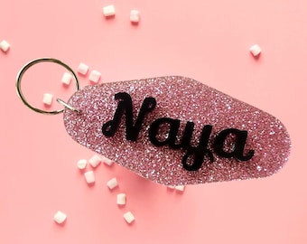 Llavero de motel acrílico personalizado, etiqueta de nombre estilo retro