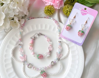 Joli collier/bracelet/boucle d'oreille fraise avec perles papillon, ensemble de bijoux guirlande, tour de cou en perles de rocaille, tour de cou de style Kpop, cadeau