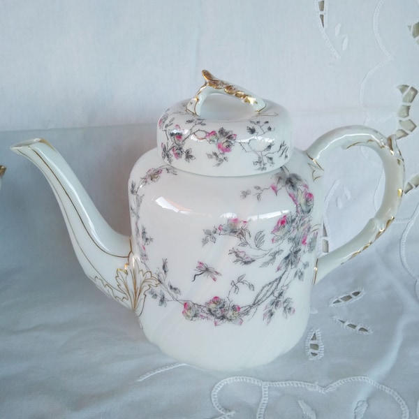 Théière Haviland En Porcelaine De Limoges, Signée CFH GDM, Style Art Nouveau Avec Des Roses, Libellules Et Papillons-Funbroc