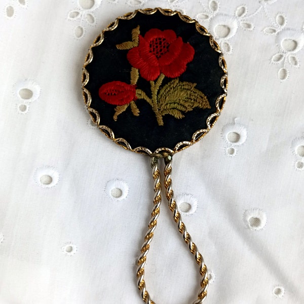 Miroir de Poche Vintage en Métal Doré et Torsadé Décoré d'une Rose Brodée à la Main. Accessoire Beauté-Funbroc France