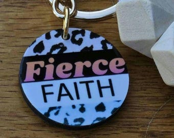 Collection HaLove : porte-clés en macramé « Firece Faith » à imprimé guépard,