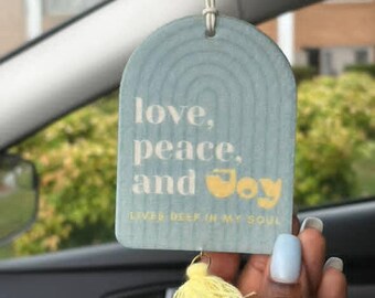 Rafraîchissant parfumé | Support à pampille pour rétroviseur « Love Peace Joy » | Bleu sarcelle