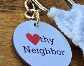 Collection HaLove, porte-clés en macramé « Love Thy Neighbor »,