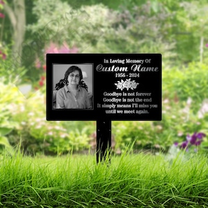 Custom Memorial Plaque Stake, Sturdy Metal Grave Marker, Remembrance Plaque, Outdoor Memorial Plate Stake For Mom Dad, Memorial Stake