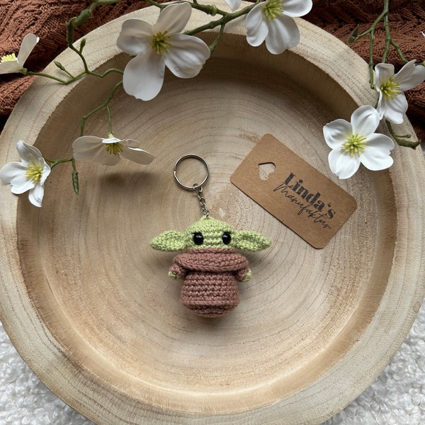 Baby Yoda Grogu Schlüsselanhänger gehäkelt Handmade