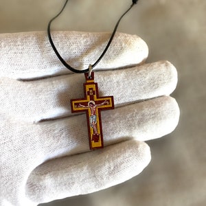 Collier croix en bois Collier unisexe Cadeau religieux Collier de prière Avec Jésus-Christ Collier avec cordon réglable Croix peinte image 4