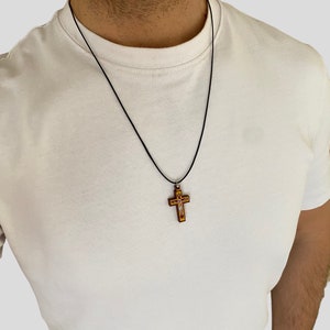 Collier croix en bois Collier unisexe Cadeau religieux Collier de prière Avec Jésus-Christ Collier avec cordon réglable Croix peinte image 5