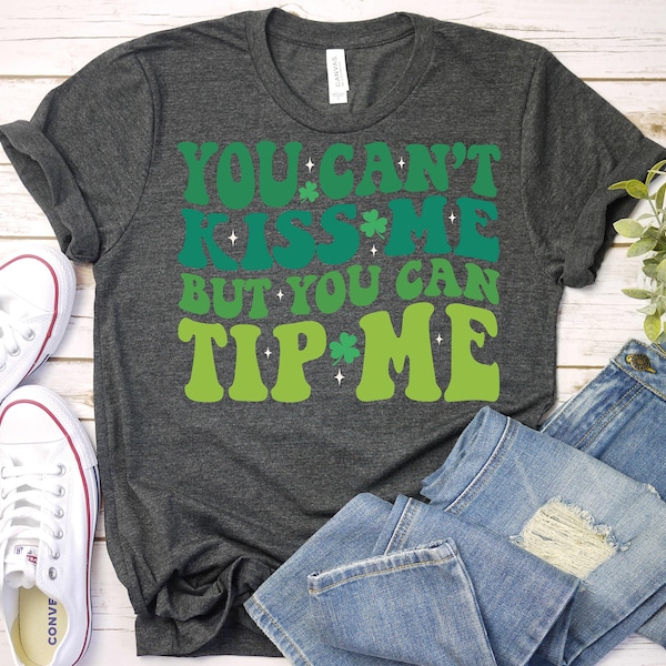 Funny St Patricks Day Waitress Shirt,St Patricks Day Bartender Shirt,Retro St Paddys Day Tee For Waitresses, Womens Saint Patricks Day Shirt