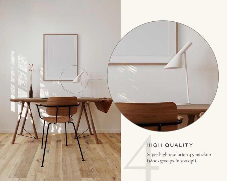 K&ouml;nnte beinhalten: Ein Holzschreibtisch mit einem wei&szlig;en Poster-Mockup, einem schwarzen Metallstuhl und einer wei&szlig;en Lampe auf dem Schreibtisch. Der Schreibtisch steht in einem Raum mit wei&szlig;en W&auml;nden und Holzb&ouml;den.