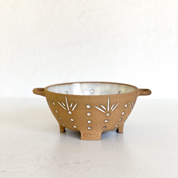 Berry Colander Carved  | Raw Clay + White Glaze