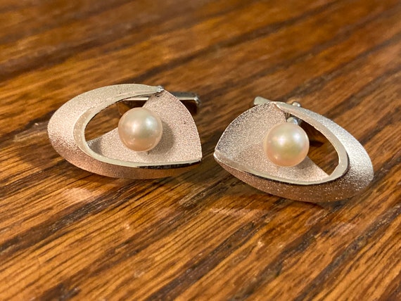 Silver and Pearl Cuff Links - image 2