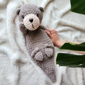 OTTER LOVEY, ottercadeaus, kinderkamerdecor zeethema, ottersnuggler, ottercadeaus, cadeau pasgeborene, cadeau pasgeboren