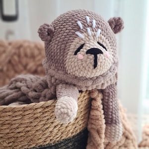 Berenknuffelaar | Bear Lovey | Cadeau kraamcadeau | Op maat gemaakte pluche | Avontuurlijke Kwekerij | Babydeken beer | Boskwekerij | Campingkwekerij