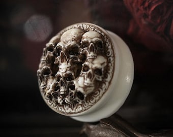 Skull Wheel Tunnels: Hand-Carved Bone Texture Bone-Like Resin Plugs