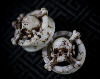 Handmade Gothic Skull Ear Tunnels: Antique Ivory Resin or Solid Brass