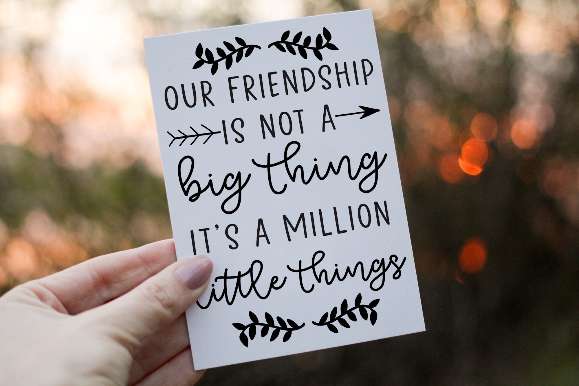Herzliche Geburtstagskarte Für Freunde – „Friendship Is A Million Little Things“ | 160x160 Mm, UK-Design, Umweltfreundlich