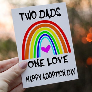Tarjeta del día de la adopción de Two Dad's One Love, tarjeta de adopción de Two Mum, felicitaciones por la adopción de un nuevo hijo, tarjeta de adopción LGBTQ personalizada, adopción