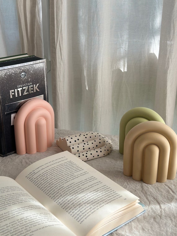 Buchstütze | Bookend Bow | Bücherwürmer | Jesmonite | handgefertigt | Bücherregal | Stütze