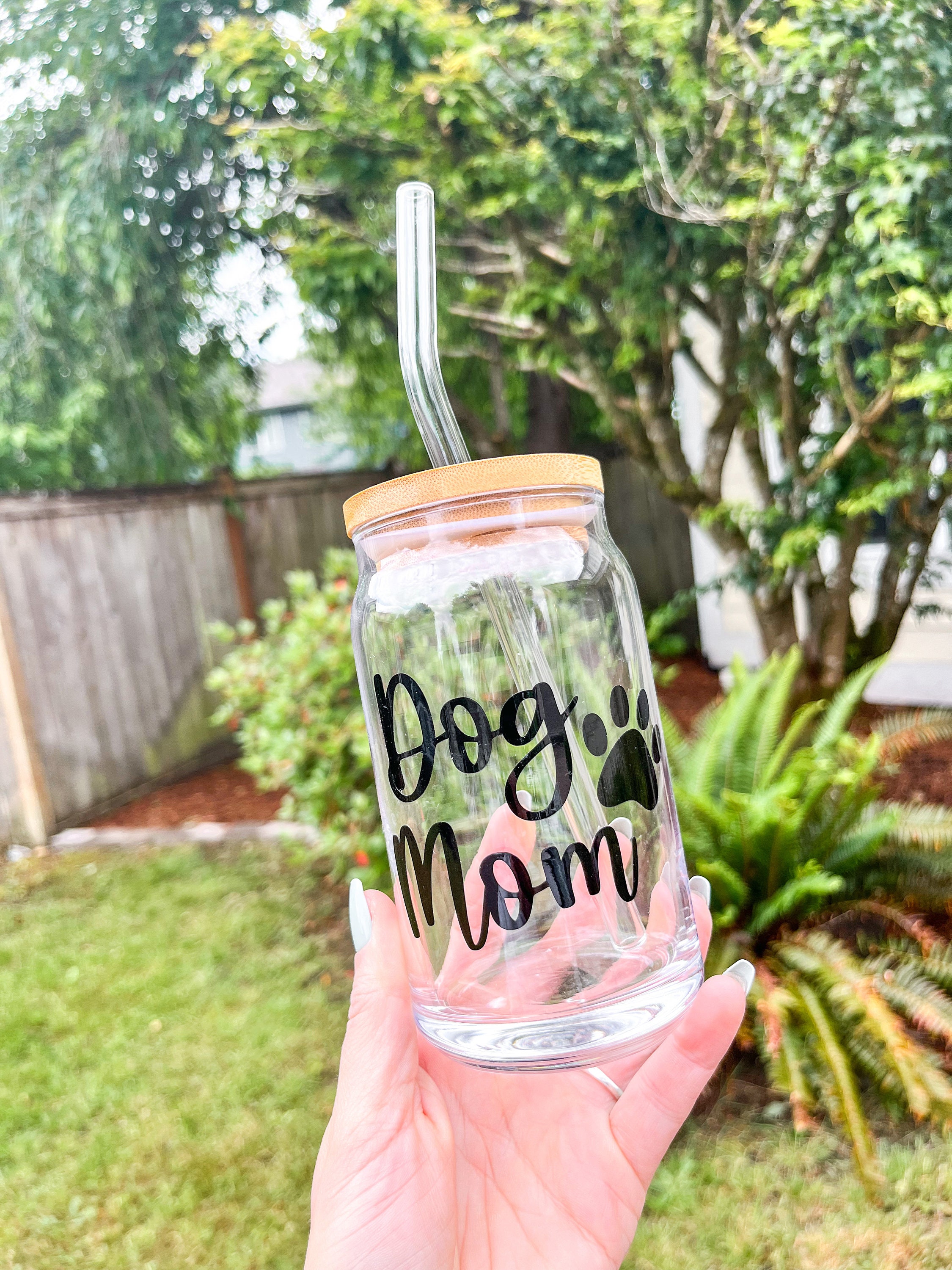 Dog MOM or Dog DAD 16oz Clear Glass Cup with Bamboo Lid, Jar Can with  Splash-proof Lid and Straw