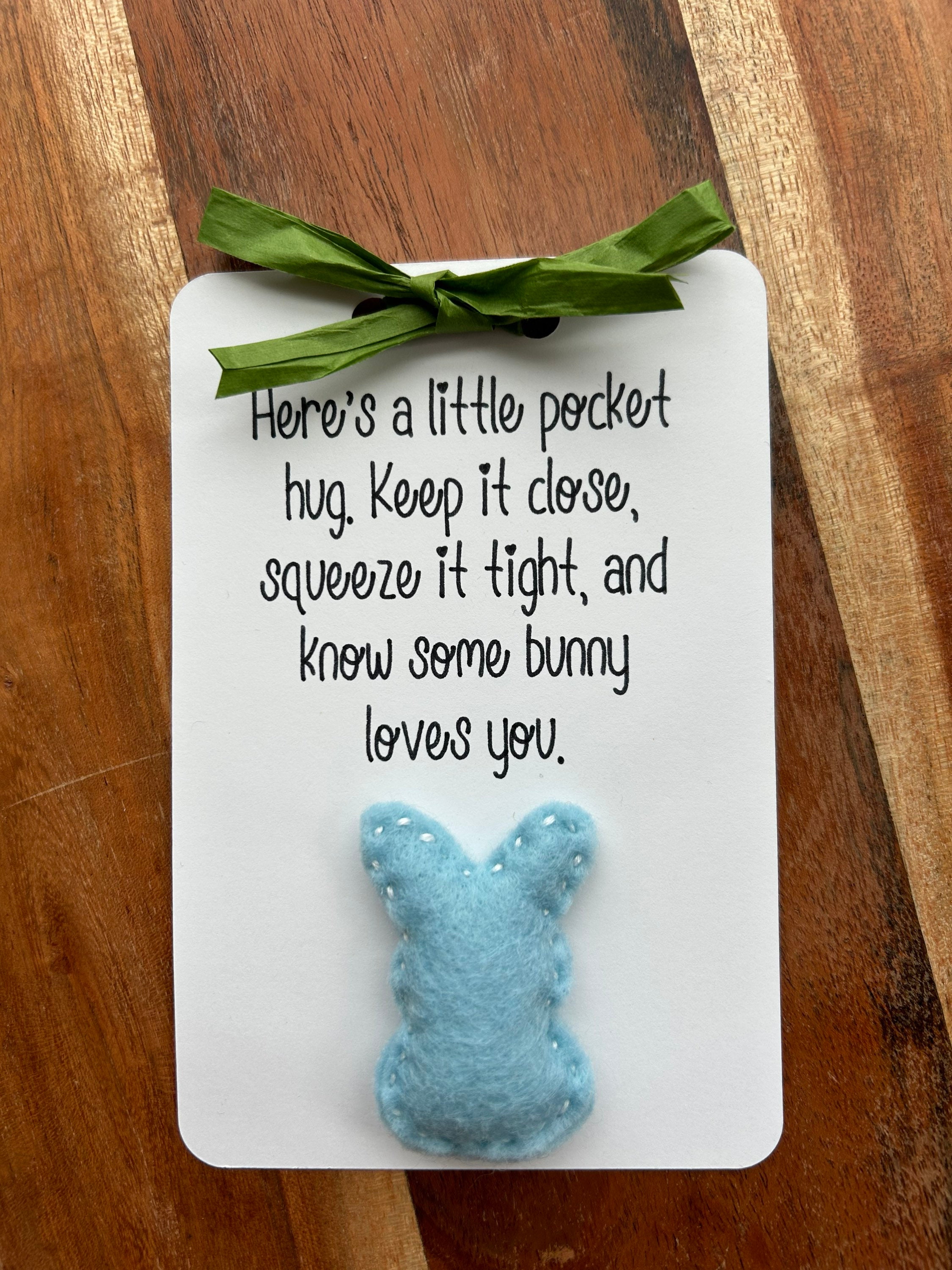 Pocket Hug – Kleiner Plüsch-Hase Als Taschen-Geschenk Mit Karte, Perfekt Für Geburtstag, Valentinstag Oder Als Aufmunterung