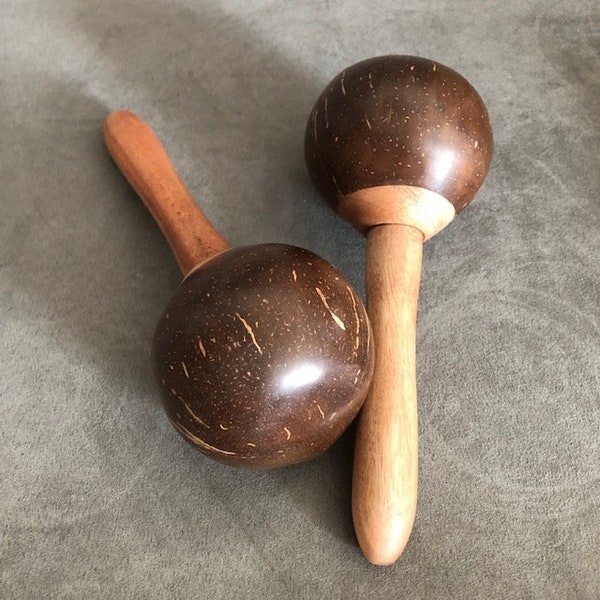 1 x Coconut Maraca Shaker Nut Shell & Natural Wood Handmade Indonesian Percussion Sound Therapy Healing Tribal Ethnic Pagan Sound Bath Yoga