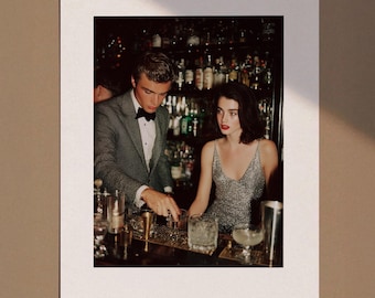 Impresión de moda nocturna de lujo, decoración de pared imprimible glamurosa para salón, póster estético de dinero antiguo, póster de cóctel Martini, arte retro de pareja