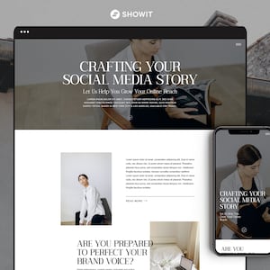 Puede incluir: Una captura de pantalla de un sitio web que muestra un diseño blanco y negro con el texto "Crafting Your Social Media Story" y "Let Us Help You Grow Your Online Beach". El sitio web también presenta una foto de una mujer sentada en una silla y leyendo una revista. El sitio web está diseñado para ayudar a las personas a crear una presencia en las redes sociales.