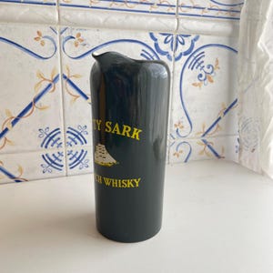 Vintage Cutty Sark Ceramic Jug – Black Water Pitcher – Retro Pub Barware – Mid Century Whiskey Decor – Collectible Advertising